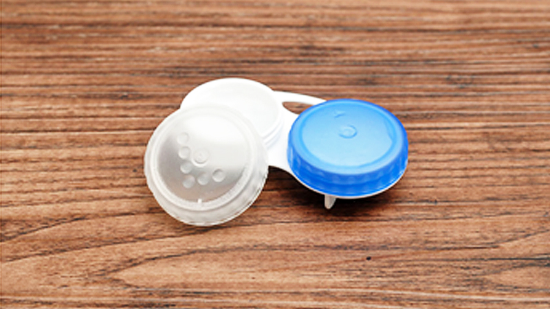 Step 2: Clean Your Contact Lens Case